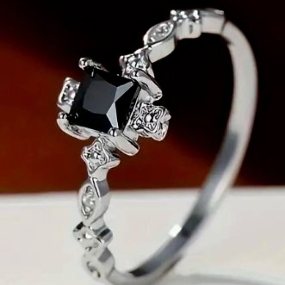 SilverPlated Vintage Copper W/ Black Square Inlaid Zirconia Women Ring Size 8 - Picture 1 of 6
